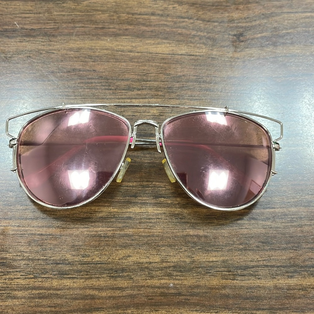 Betsey Johnson Womens Round Pilot Sunglasses Mirrored